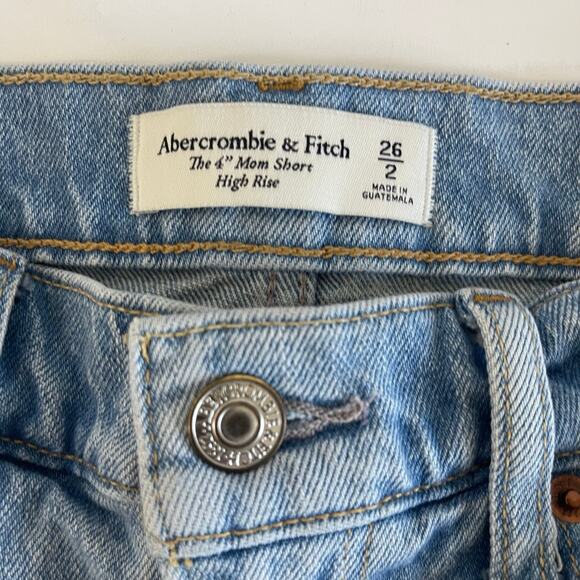 Abercrombie The 4” High Rise Mom Short Cut-off Denim - Size 26/2 - Picture 2 of 4